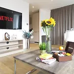 Tudors Esuites Grand Central Aparthotel