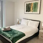 Luxury 2 Bedroom Apartment, Broad Street Birmingham
