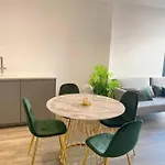 Luxury 2 Bedroom Apartment, Broad Street Birmingham