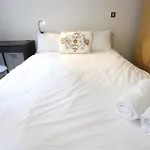 Birmingham Postbox Premier Home Stay Apartment