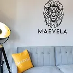 Maevela Apartments - Cube View City Centre Apartment - With Balcony View Of The Cube - Ps4 & Smart Tv\'S