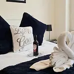 Elite Luxury Apartment