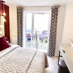 Luxury Business Apartment With Patio By Ah! Living - Birmingham City Centre