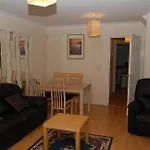 Fantastic 4 Bed House With 3 Bathrooms In Pleasant Location