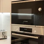 Luxury New Build ☆ 2 Bed, 2 Bath Apartment - 5 Min Walk From Bullring/Cube/Mailbox/New Street Station