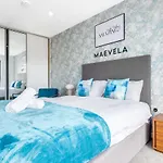 Maevela Apartments - New Build Luxury Apt With Juliet Balcony - 5 Min Walk From Bullring & Cube & Mailbox & New Street Station - Free Netflix & Wifi
