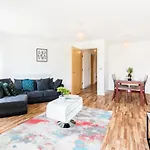 Haus City Centre Apartment - Balcony - Parking - Smart Tv - Wifi