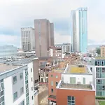 Birmingham City Centre 2Bed - With Balcony & Parking