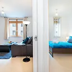 Haus 2 Bedroom Apartment L City Centre L Secure Parking L Top Rated L Intercom
