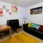 Comfortable Stay In Shirley, Solihull - Room 1