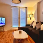 Staybrum Acadian City Centre Apartments Birmingham Chinatown