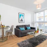 Haus - Luxury City Centre Apartment - Wifi - Secure Parking