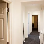 Three Bedroom Apartment By One Choice Stays Serviced Accommodation- Jewellery Quarter