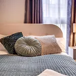 Stylish 2Bed Apartment-City Centre - Free Parking.