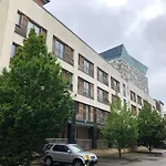 Centre Of Birmingham, 2 Bedroom - Perfect For Families, Group, Or Business