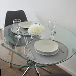 Home From Home, 1 Bed, Smart Tv, Wifi & Free Parking