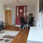Comfortable One Bed Apartment Near Arcadian Birmingham Parking Wifi