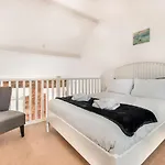 Grand 1 Bed W/ View & Parking By Opulent