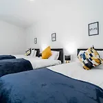 Three Bedroom Apartment- One Choice Stays Serviced Accommodation- Jewellery Quarter