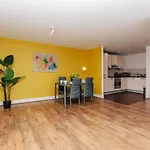 2 Bed, 4 Single Beds & Sofa Bed Contractor Friendly, Broad Street, Smart Tv, Wifi, Free Parking