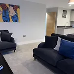 Roomotel - Oakview Moseley