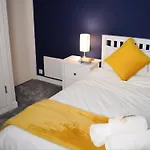 Deluxe 1 Bedroom Apartment - City Centre