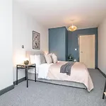 K Suites - Temple Street