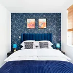 Washington 2 Bedroom Apartment By The Cube & Mailbox & Private Terrace