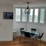 City Luxe 2 Bedroom High Rise Apartment