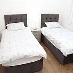 Cosy 3-Bed Bungalow Nec Airport Close To Amenities