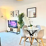 Exoticstay Apartments - New Build - Ultra Luxe One Bedroom Apartment - Smart 4K Tv With Ultrafast Wifi & Netflix - City Centre