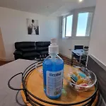 Luxury Central Apartment