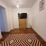 Luxury Central Apartment