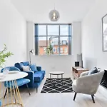 Stunning 1 Bedroom Apartment Birmingham