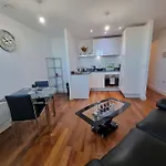 Luxury Central Apartment