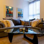 Pass The Keys Super Luxurious 1 Bed Apartment Jewellery Q