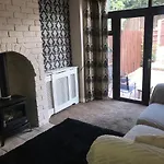 3 Bedroom Home With Stunning Views And Hot Tub