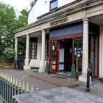 Bridge House Hotel
