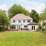 Beautiful 6 Bedroom House For 17 Guests Next To Edgbaston Stadium