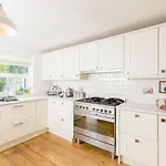 Stunning Solihull 4 Bedroom House With 6 Beds And Large Driveway