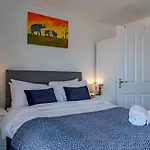 Pass The Keys New Chic 2 Bed Pad Central Free Parking