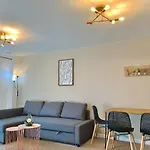 Insta-Style Penthouse With Balcony Or 2B Apartment With Balcony Birmingham City Centre