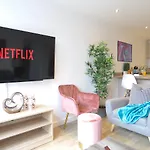Tudors Esuites Birmingham Corporate Apartments
