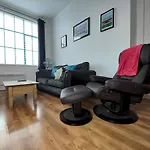 Pass The Keys Spacious Apartment Minutes To Birmingham Centre