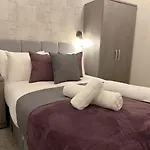 Brand New Silver Forge - Charming Two Bedroom Apartment - City Centre - Lux Apartment