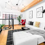 Haus Lofts - Luxury New York Loft Style Apartment - Parking - City Centre - Wifi - Netflix