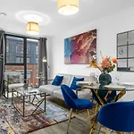 The Elixir Suite 2 Bedroom Property Near Bullring City Centre - Sleeps 7