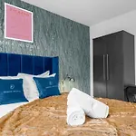 The Elixir Suite 2 Bedroom Property Near Bullring City Centre - Sleeps 7