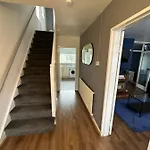 Lovely Spacious 3 Bedrooms House
