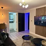 Luxury 9Ine Super Beautiful Jacuzzi Apartment With Balcony